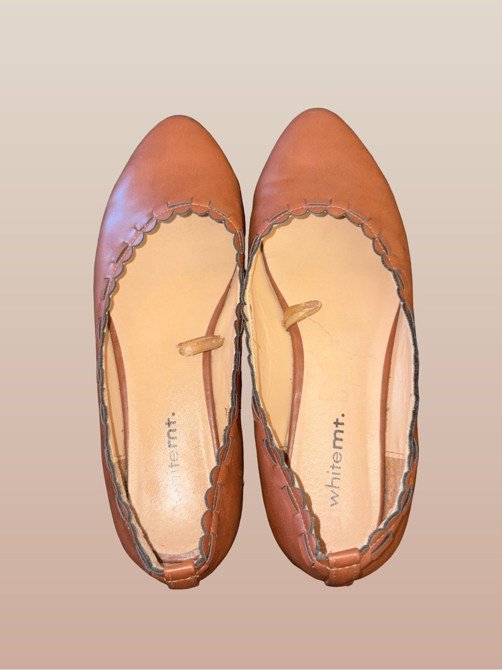 whitemt. Women's Scalloped Leather Ballet Flats in Brown